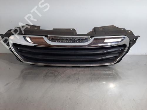 Used Grille PEUGEOT 108 1.0 VTi (69 hp) 15032585
