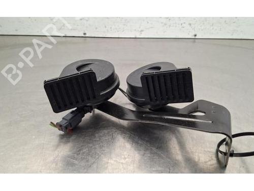 Used Horn Horn PEUGEOT 3008 III (KA_, KB_, KC_) Plug-in Hybrid 195 (KBDGK3) (194 hp) 40285641 40285641