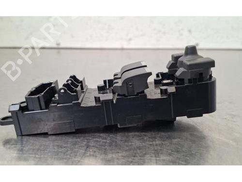 Switch LAND ROVER DEFENDER Van (L663) 3.0 D250 MHEV 4x4 | BP39495531I30 - Image 4