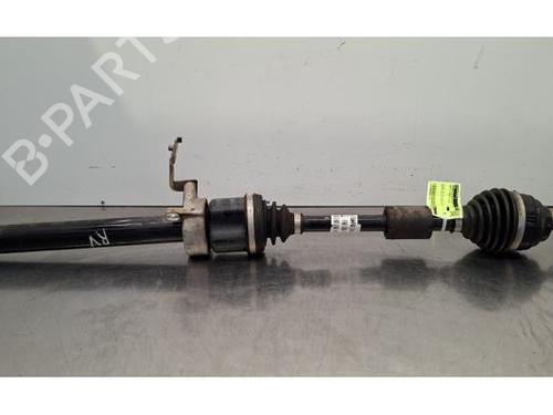 Used Right front driveshaft BMW 1 (F40) 118 i (136 hp) 32276789