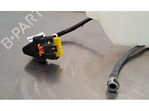 Windscreen washer tank PEUGEOT 308 III (FB_, FH_, FP_, F3_, FM_) PureTech 130 (FPHNSL, FPHNST) | BP25777801C113 