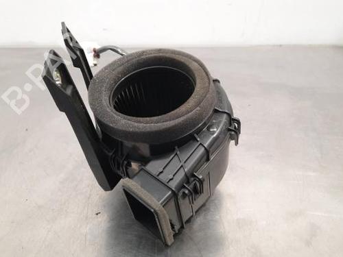 Heater blower motor TOYOTA COROLLA Estate (_E21_) 1.8 Hybrid (ZWE211W) | BP23589931M62 