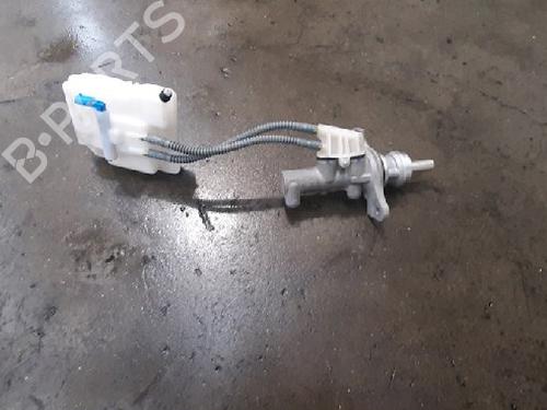 Used Brake master cylinder MERCEDES-BENZ VITO Van (W447) 114 CDI (447.601, 447.603, 447.605) (136 hp) 10876667