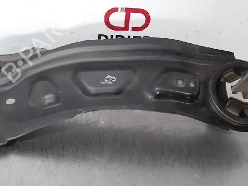 Højre bagtil bærearm MERCEDES-BENZ CLA Coupe (C117) CLA 200 CDI / d (117.308) (136 hp) 10877725