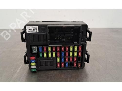 Used Fuse box HYUNDAI SANTA FÉ IV (TM, TMA) 1.6 T-GDI Hybrid HTRAC (230 hp) 25014461