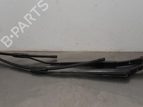 Used Front windshield wiper arm NISSAN QASHQAI II SUV (J11, J11_) 1.5 dCi (110 hp) 23589706