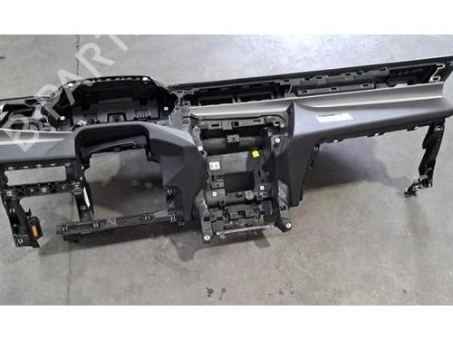 Dashboard PEUGEOT 308 III (FB_, FH_, FP_, F3_, FM_) PureTech 130 (FPHNSL, FPHNST) | BP29468207C46 