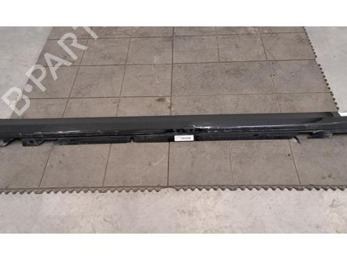 Used Right sideskirt Right sideskirt BMW 5 Touring (G31) 520 E PLUG-IN-HYBRID (204 hp) 35969996 35969996