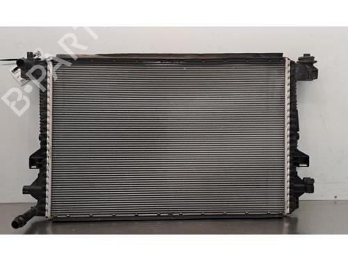 Used Water radiator Water radiator VW TAIGO (CS1) 1.0 TSI (110 hp) 40615035 40615035