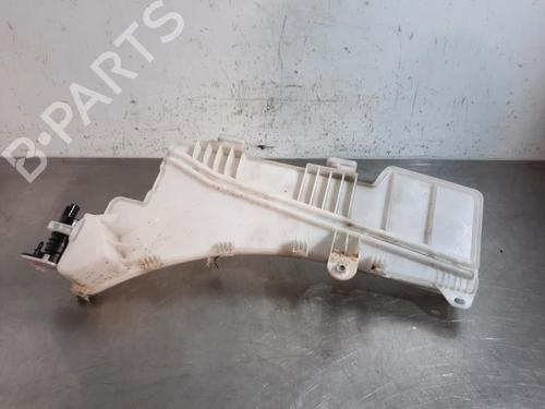 Windscreen washer tank PEUGEOT 5008 II (MC_, MJ_, MR_, M4_) 2.0 BlueHDi 180 (MJEHZW, MJEHZR, MJEHZP) 9826400780