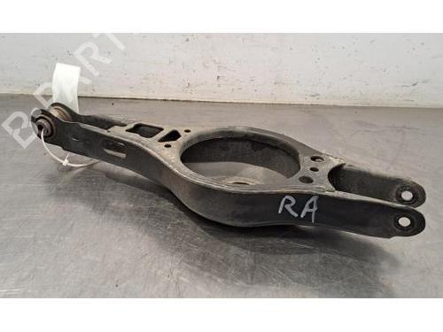 Right rear suspension arm TOYOTA COROLLA Estate (_E21_) 1.8 Hybrid (ZWE211) | BP26589919M15 