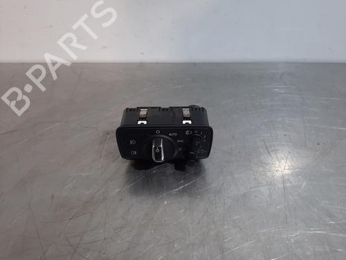 Used Headlight switch AUDI A3 Sportback (8VA, 8VF) 1.6 TDI (110 hp) 15233543