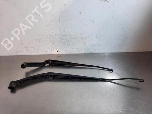 Front windshield wiper arm NISSAN QASHQAI II (J11, J11_) 1.2 DIG-T | BP20081665C143 