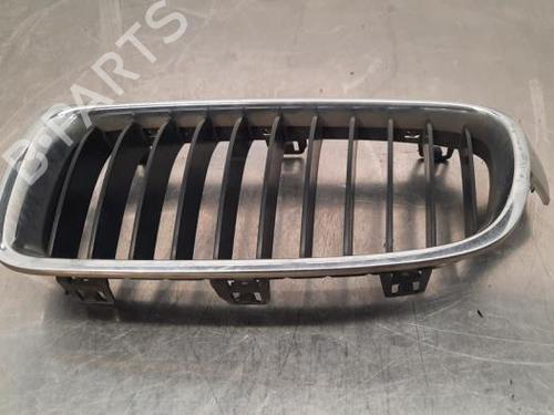 Used Grille BMW 3 (F30, F80) 316 d (116 hp) 23635303