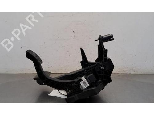 Pedal Pedal PEUGEOT 3008 III (KA_, KB_, KC_) Plug-in Hybrid 195 (KBDGK3) (194 hp) 35935260 35935260
