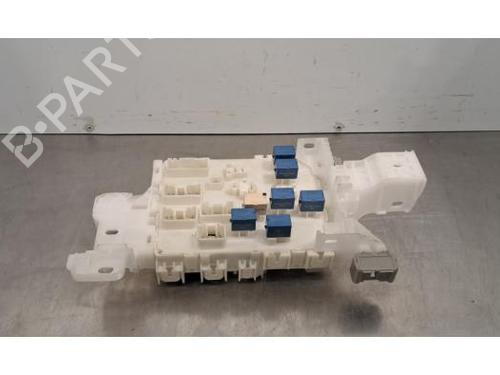 Used Fuse box SUZUKI VITARA (LY) 1.4 Hybrid (Mild Hybrid) (APK414) (129 hp) 32253192