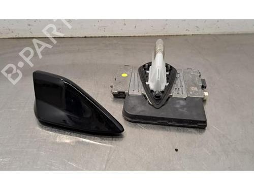 Used Antenna/Base Antenna/Base PEUGEOT 308 III (FB_, FH_, FP_, F3_, FM_) PureTech 130 (FPHNSL, FPHNST) (131 hp) 30501004 30501004