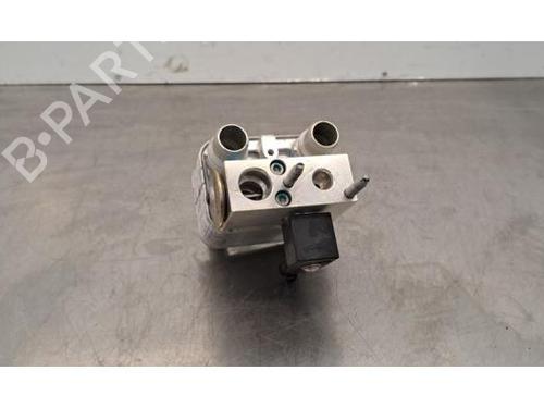 Used AC radiator CITROËN C4 III (BA_, BB_, BC_) ë-C4 (BCZKWC) (156 hp) 30766567