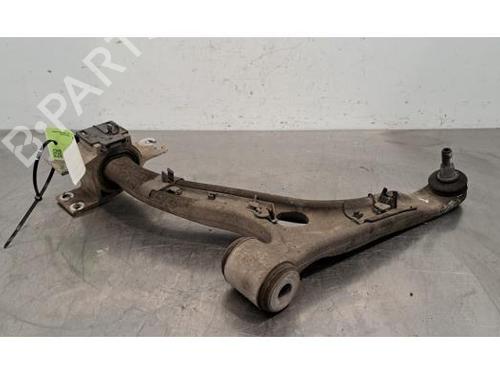 Used Left front suspension arm MERCEDES-BENZ GLA-CLASS (X156) GLA 200 (156.943) (156 hp) 23934165