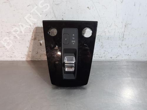 Used Gear lever AUDI A3 Limousine (8YS, 8YM) 35 TFSI Mild Hybrid (150 hp) 24136741