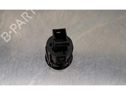 Switch PEUGEOT 5008 III (KA_, KB_, KC_) e-230 Long Range (KCZKZX) | BP32431399I30