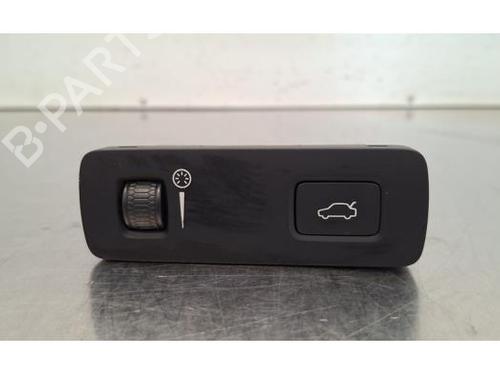 switch-volvo-xc40-536-2017-33612519 main image