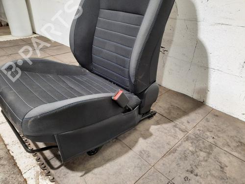 Right front seat TOYOTA YARIS (_P13_) 1.5 Hybrid (NHP130_, NHP130) | BP17564120C16 