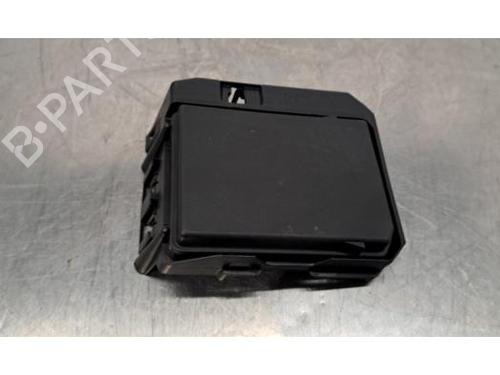 Fuse box RENAULT ARKANA I (LCM_, LDN_) 1.6 E-TECH 145 (LDMU) | BP29818023E1 