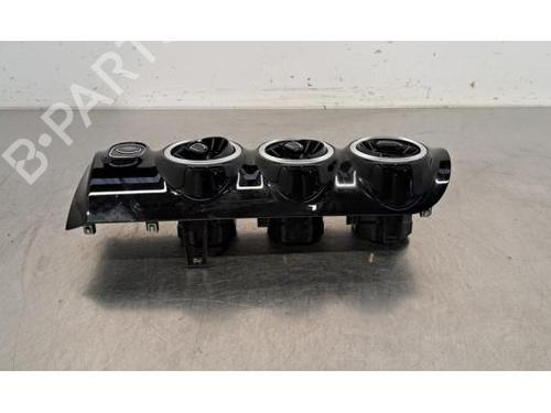 Used Air vent MERCEDES-BENZ A-CLASS Saloon (V177) A 200 (177.187) (163 hp) 28684666