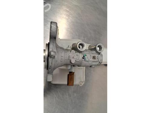 Brake master cylinder CITROËN C4 III (BA_, BB_, BC_) BLUEHDI 110 (BBYHSA) | BP23593174M77 