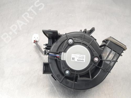 Heater blower motor TOYOTA COROLLA Estate (_E21_) 1.8 Hybrid (ZWE211W) | BP17112971M62 