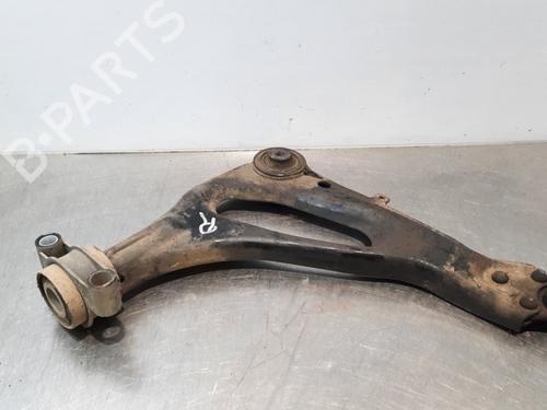 Used Right front suspension arm MERCEDES-BENZ VITO Mixto (Double Cabin) (W447) 109 CDI (447.701, 447.703, 447.705) (88 hp) 15029124