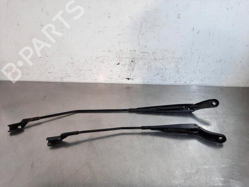 Front windshield wiper arm PEUGEOT 2008 I (CU_) 1.2 THP 130 / PureTech 130 | BP23603712C143 