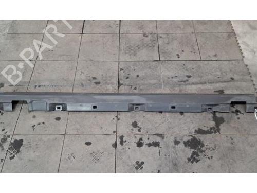 Used Right sideskirt Right sideskirt MERCEDES-BENZ GLA (H247) GLA 180 (247.784) (136 hp) 34048604 34048604