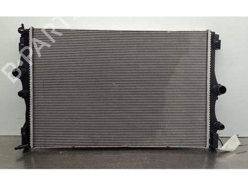 Køler Køler MERCEDES-BENZ GLA (H247) GLA 180 (247.784) (136 hp) 33997479 33997479