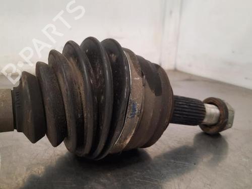 Right front driveshaft PEUGEOT 308 III (FB_, FH_, FP_, F3_, FM_) BlueHDi 130 (FBYHZL, FBYHZT) | BP23633734M39 
