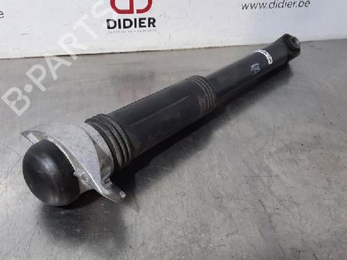 Højre bagtil støddæmper TOYOTA COROLLA Saloon (_E21_) 1.6 VVTi (ZRE210) | BP10874241M19 