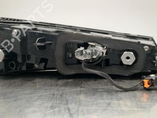 Right taillight PEUGEOT 308 III (FB_, FH_, FP_, F3_, FM_) PureTech 130 (FPHNSL, FPHNST) | BP23593855C35