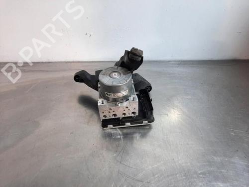 Used ABS pump BMW 1 (F40) 118 i (136 hp) 32158794