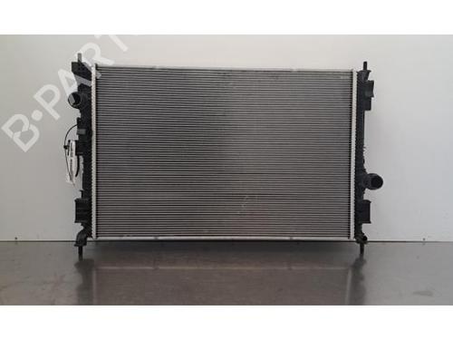 Used Water radiator Water radiator PEUGEOT 308 III (FB_, FH_, FP_, F3_, FM_) PureTech 130 (FPHNSL, FPHNST) (131 hp) 40202387 40202387