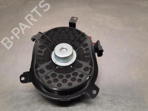 Used Speaker LAND ROVER DISCOVERY V (L462) 2.0 Sd4 4x4 (241 hp) 23630550