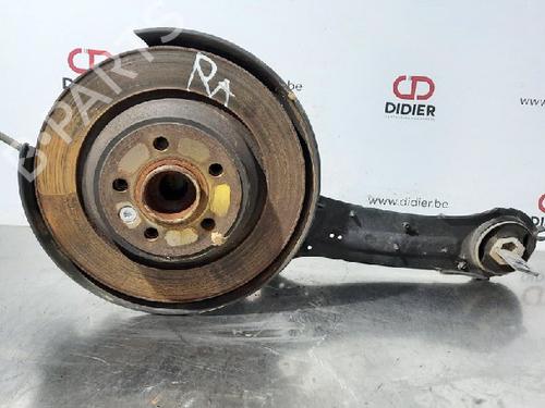 Used Right rear steering knuckle VOLVO V60 I (155) D3 (150 hp) 10883292