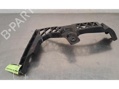 Used Rear bumper reinforcement MERCEDES-BENZ A-CLASS Saloon (V177) A 180 d (177.110) (116 hp) 30690982