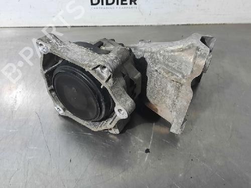 Used Engine mount BMW 3 (F30, F80) 318 d (150 hp) 10882201