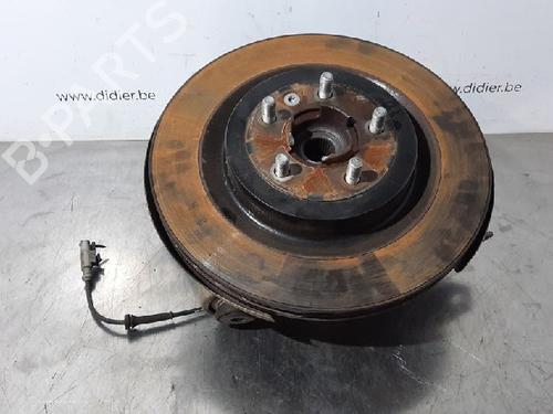 Used Left rear steering knuckle LAND ROVER RANGE ROVER IV (L405) 3.0 SDV6 4x4 (275 hp) 10882081