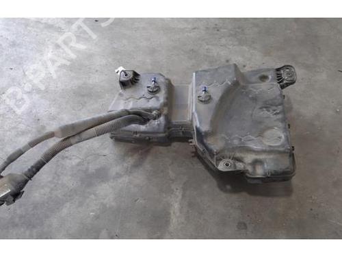 Used AdBlue tank VW TIGUAN (AD1, AX1) 2.0 TDI (150 hp) 21674935