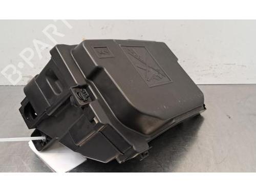 fuse-box-dacia-duster-pym_-pyn_-2023-35772651 main image