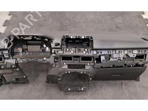 Used Dashboard Dashboard DACIA SANDERO III 1.0 SCe 65 (67 hp) 40049998 40049998