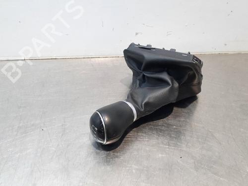 Used Shift knob VW POLO VI (AW1, BZ1, AE1) 1.6 TDI (95 hp) 15031421