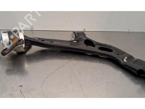 Used Right front suspension arm BMW 1 (F40) 118 i (140 hp) 32398626